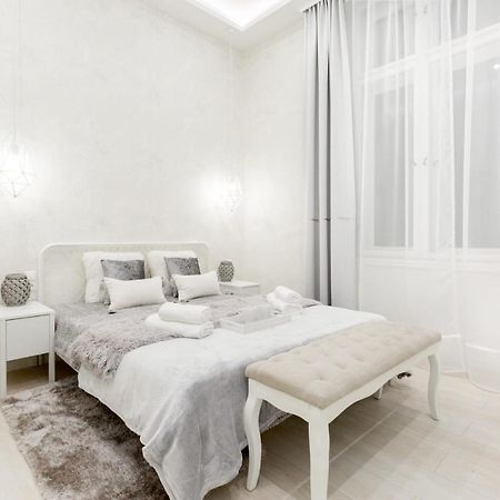 Ultra Central & Brand New Nest Budapest Exterior photo